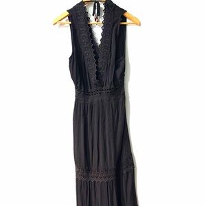 Chic Black Lace Maxi Dress